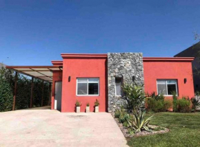 Excelente casa en Barrio Privado Los Arces
